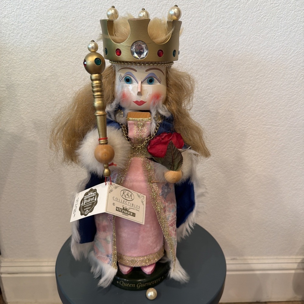 Steinbach Queen Guinevere 16"  Nutcracker  Camelot Series Ltd Ed See Pics W/ Box
